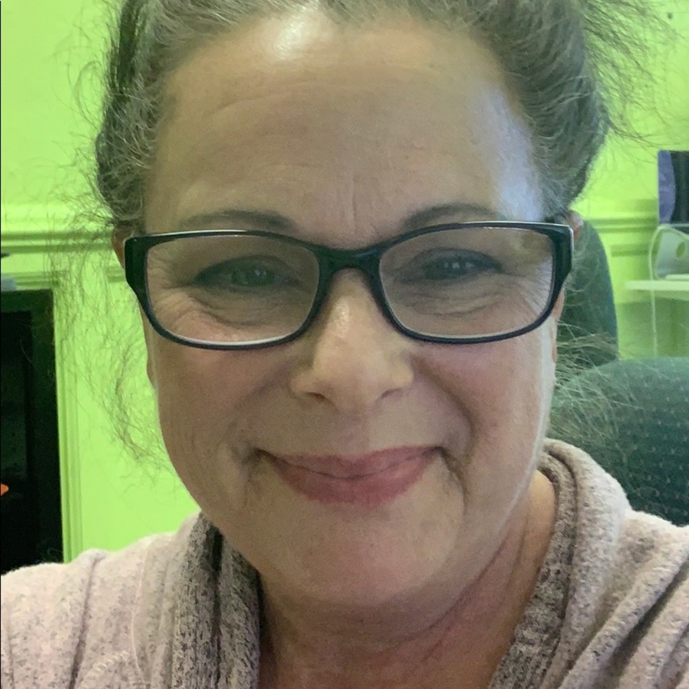 Meet your Posher, Alisa